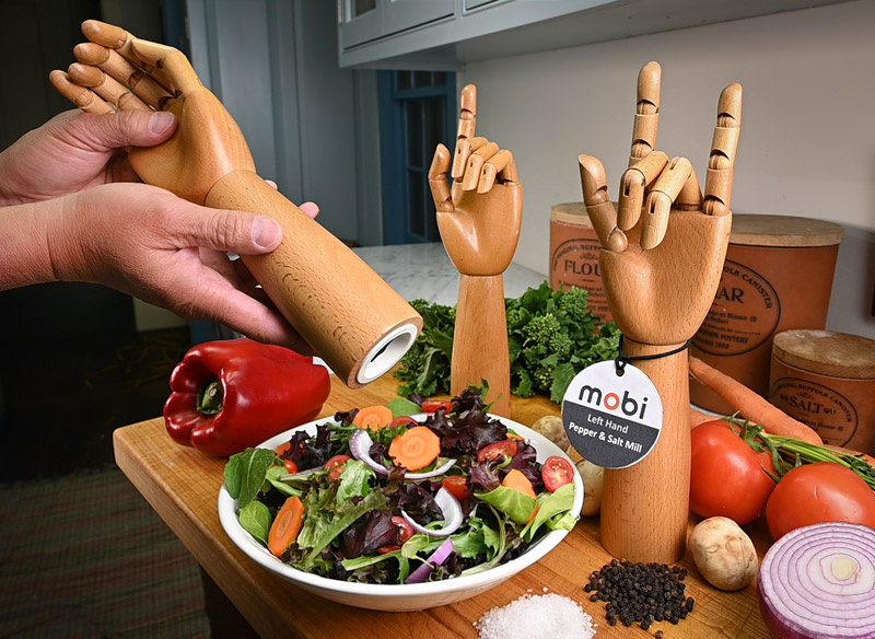 handy-salt-n-pepper-mill-right