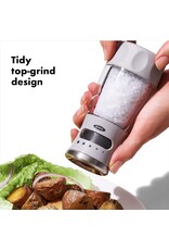 OXO OXO Contoured Mess Free Salt Grinder-Gray