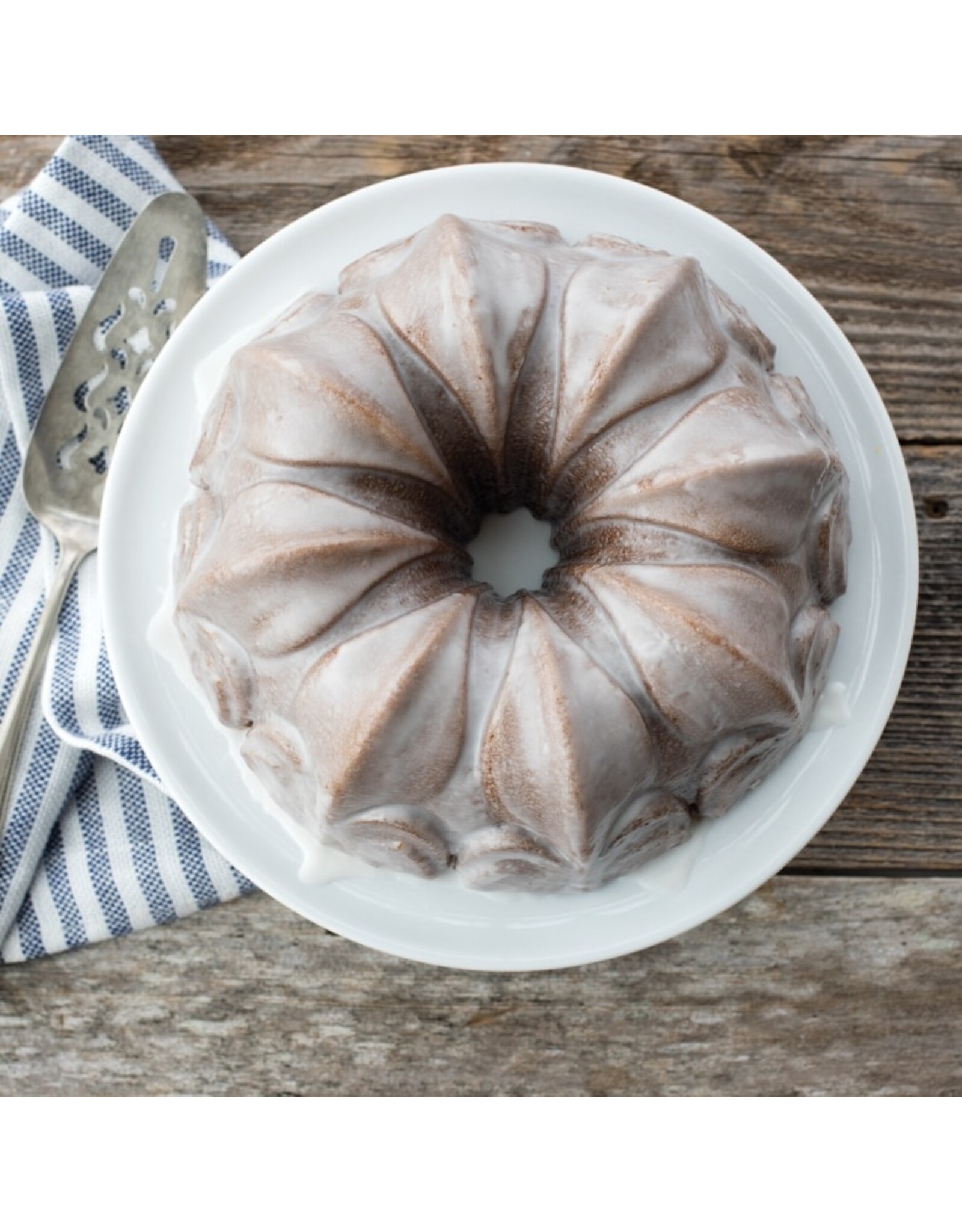 Nordic Ware Nordic Ware Fleur De Lis Bundt Pan