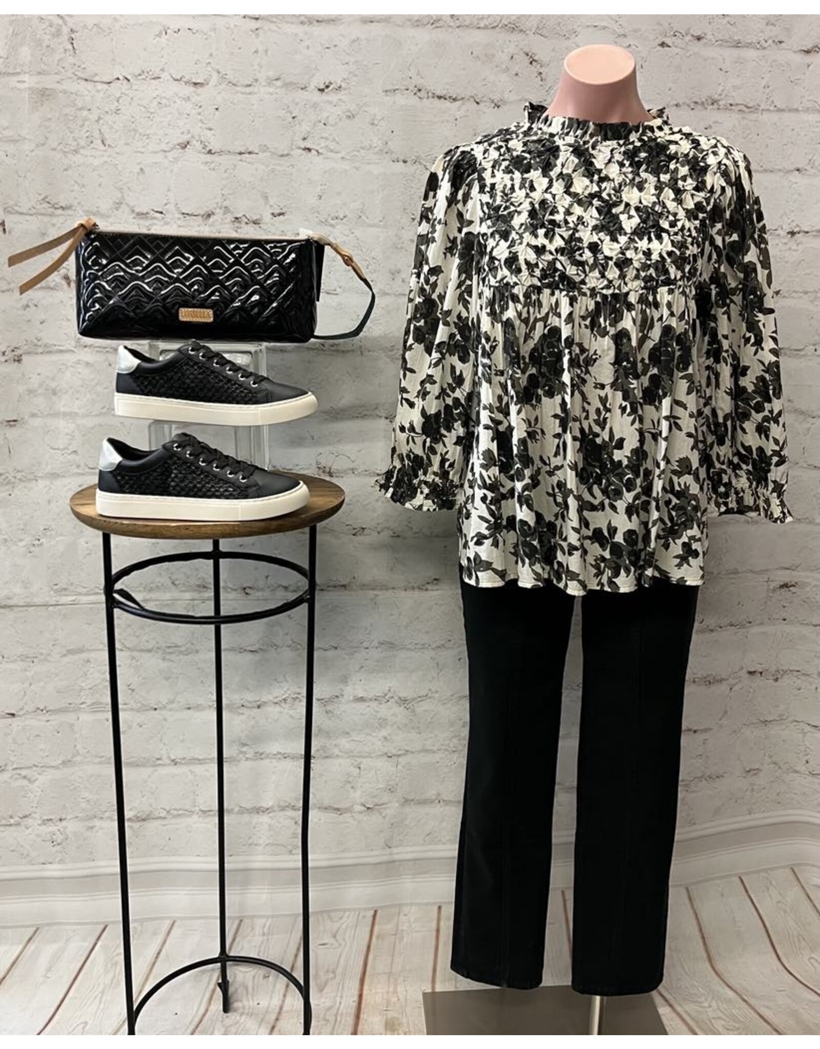 Ivy Jane Ivy Jane Midnight Roses Top