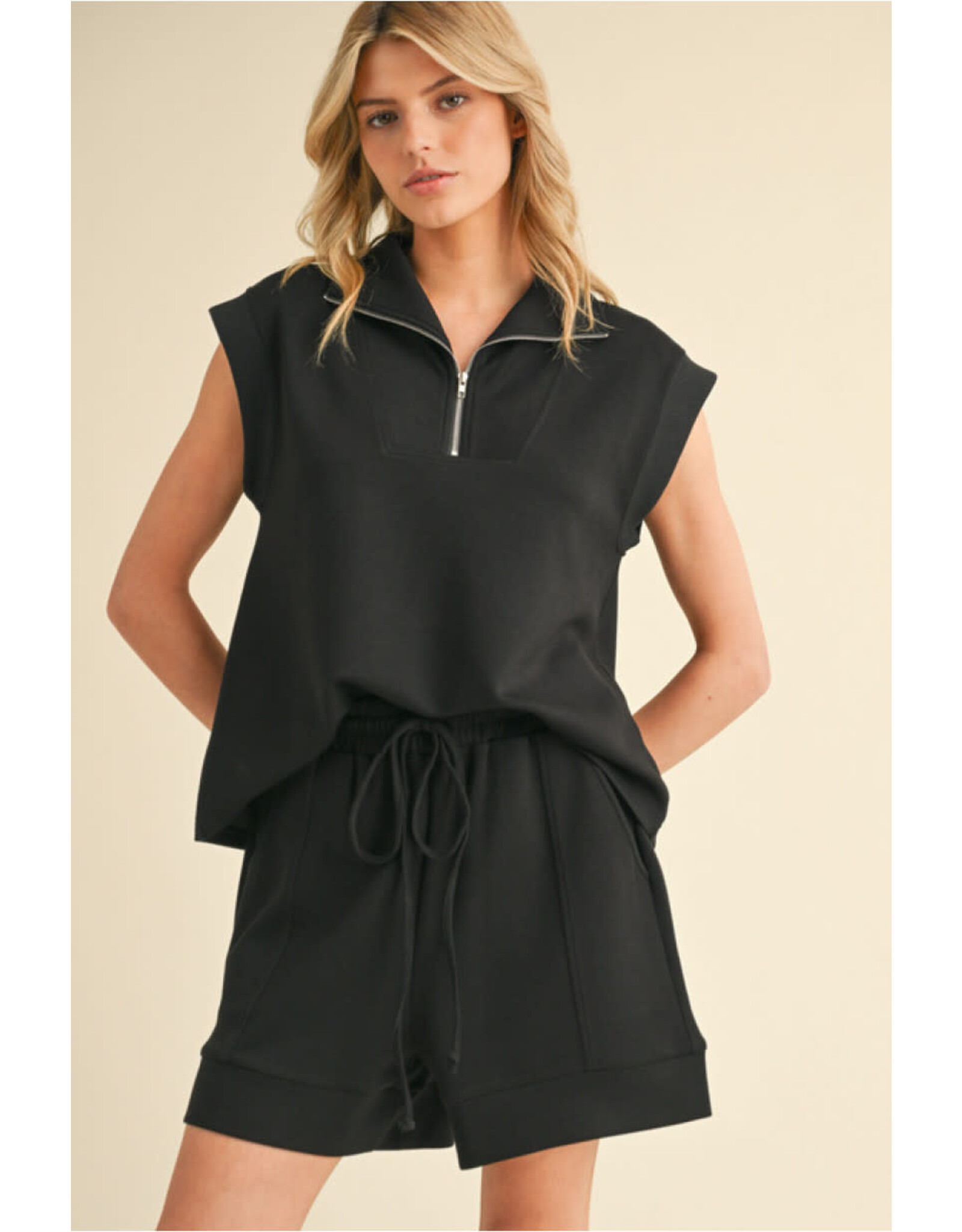 Robin Air Essentials Short Set