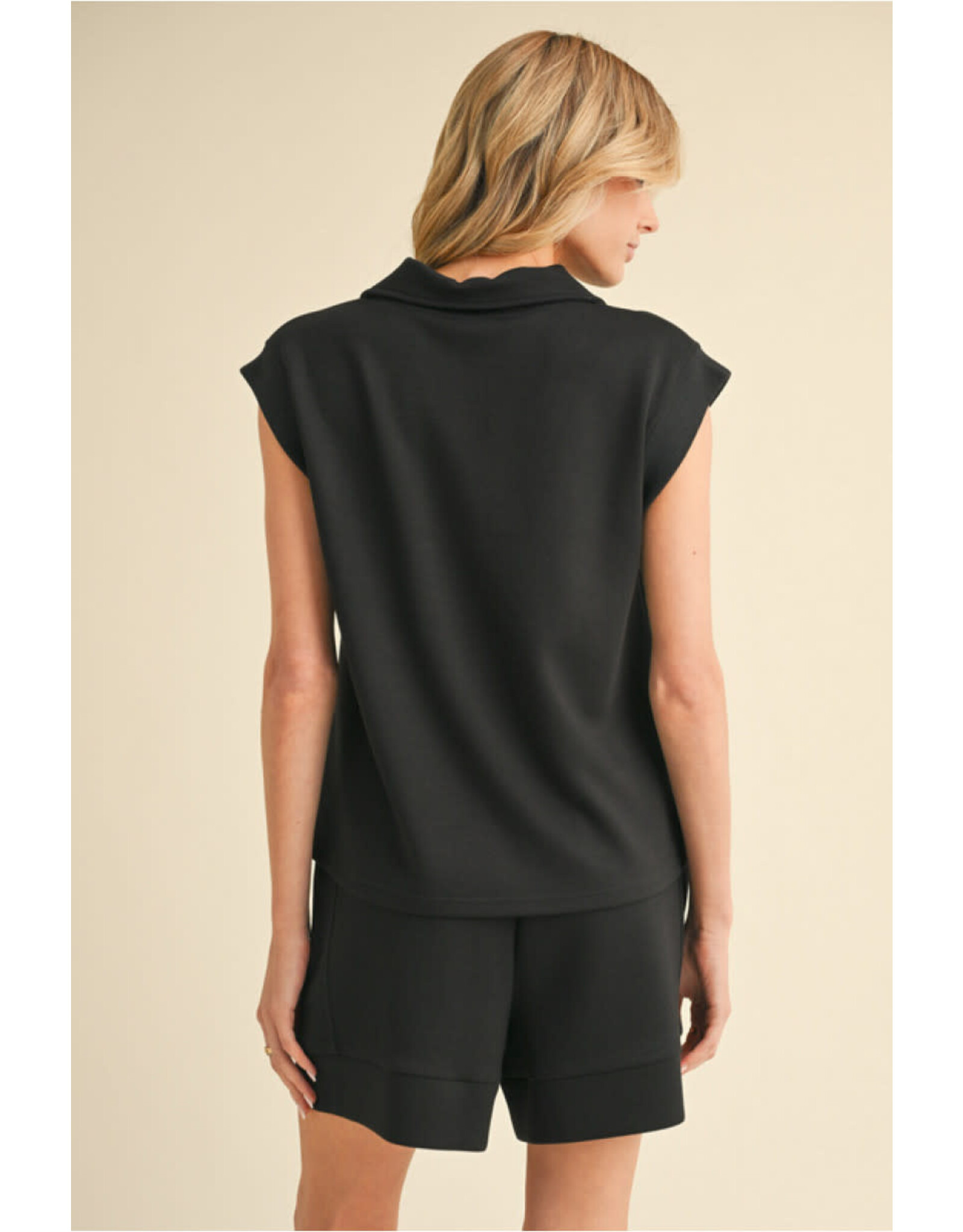 Robin Air Essentials Short Set