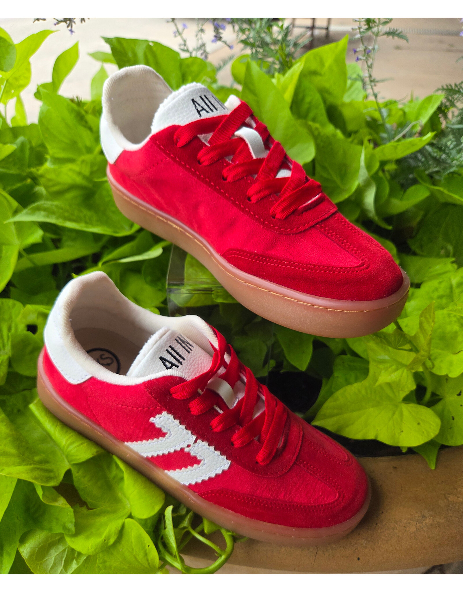 Matthew 2 Sneaker Red