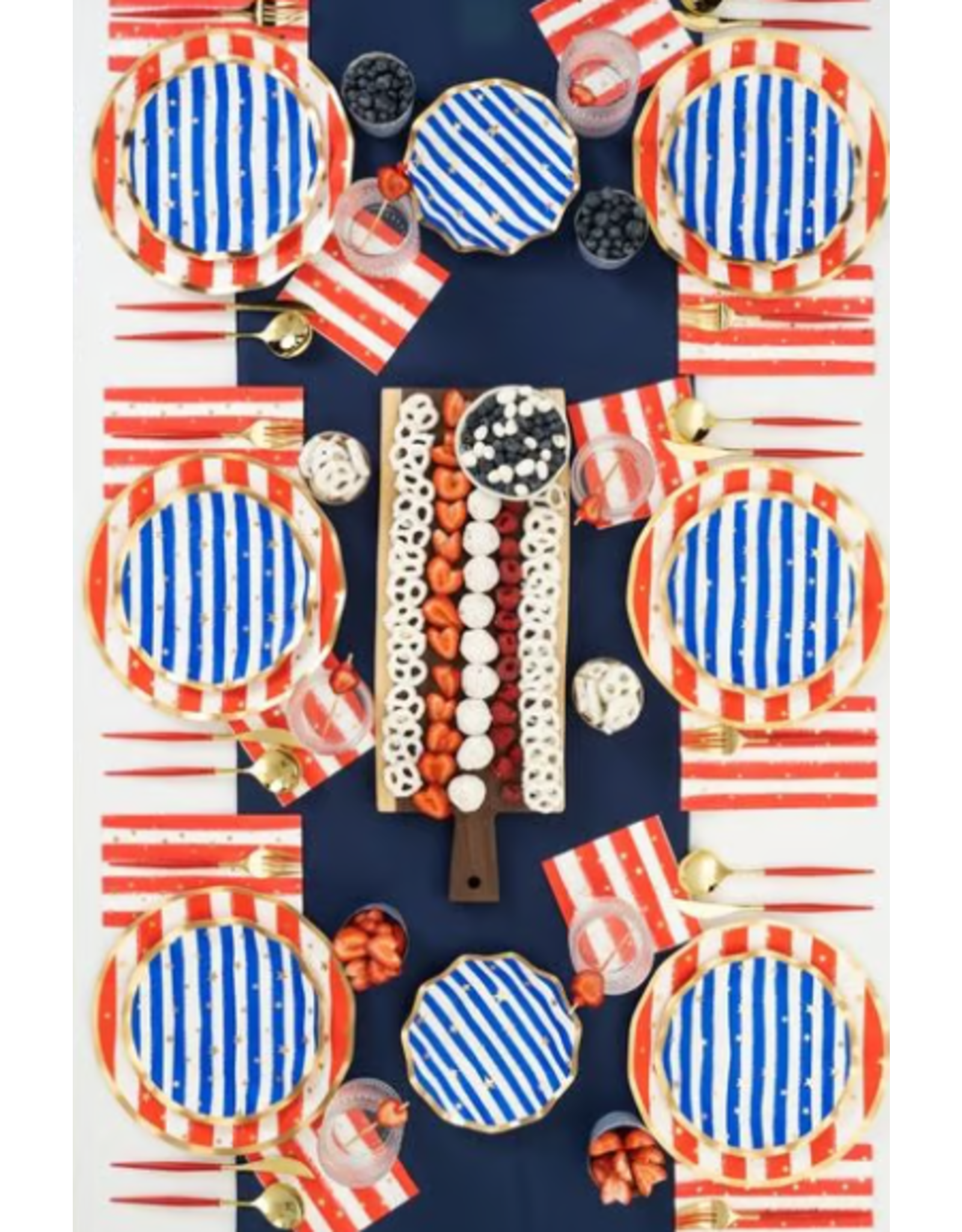 Wavy Dinner Plate Patriotic Confetti 8pkg