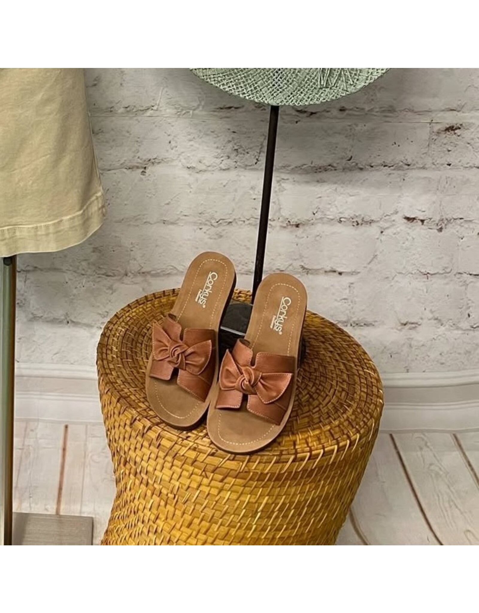 Corkys Rock The Bowt Sandal Cognac