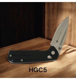 Circle SH Black Axis Lock Closed 3 7/8" Knife