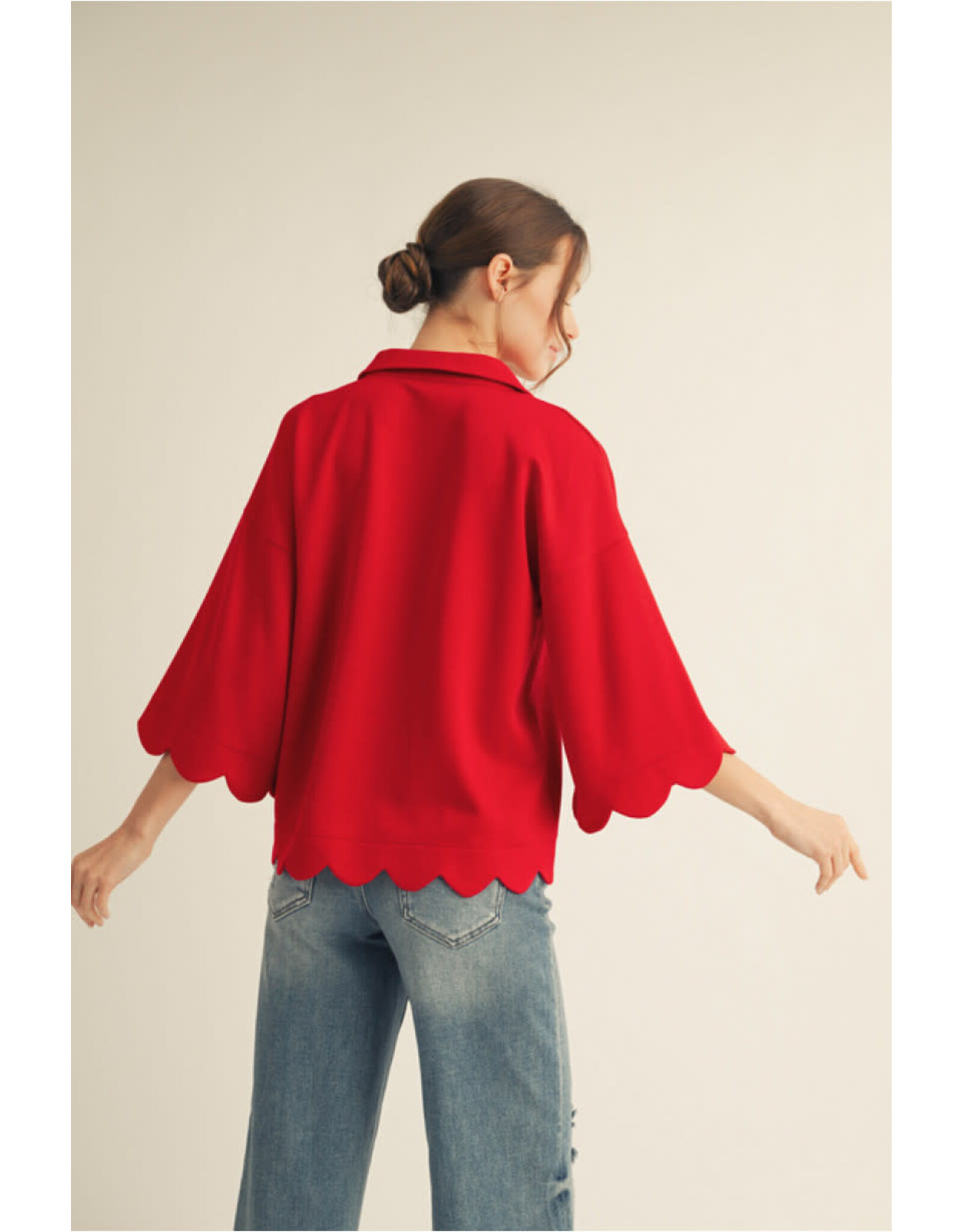 Eviana Scallop Edge Top