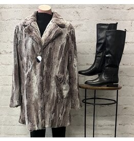 Ivy Jane Ivy Jane Faux Mountain Fox Coat
