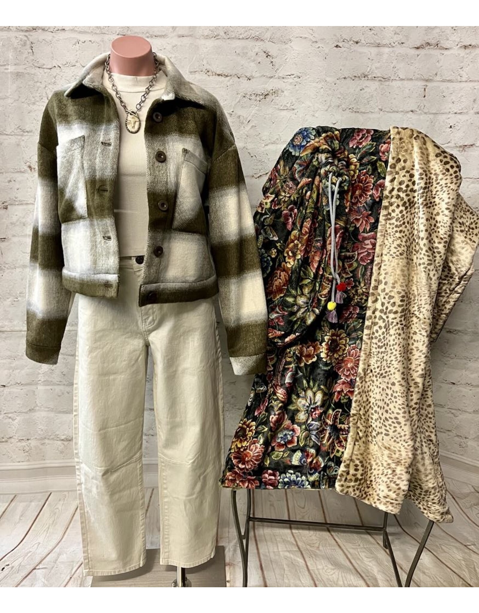 Kut from the Kloth / STS Blue KUT Luciana Crop Jacket with Drop Shoulder