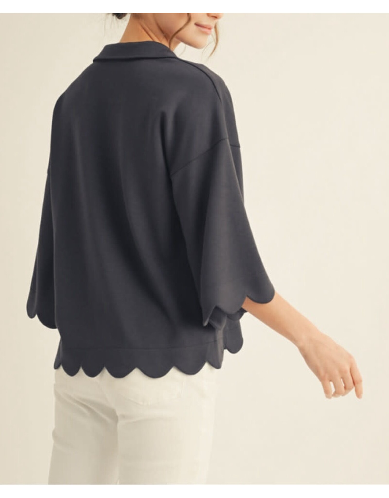 Eviana Scallop Edge Top