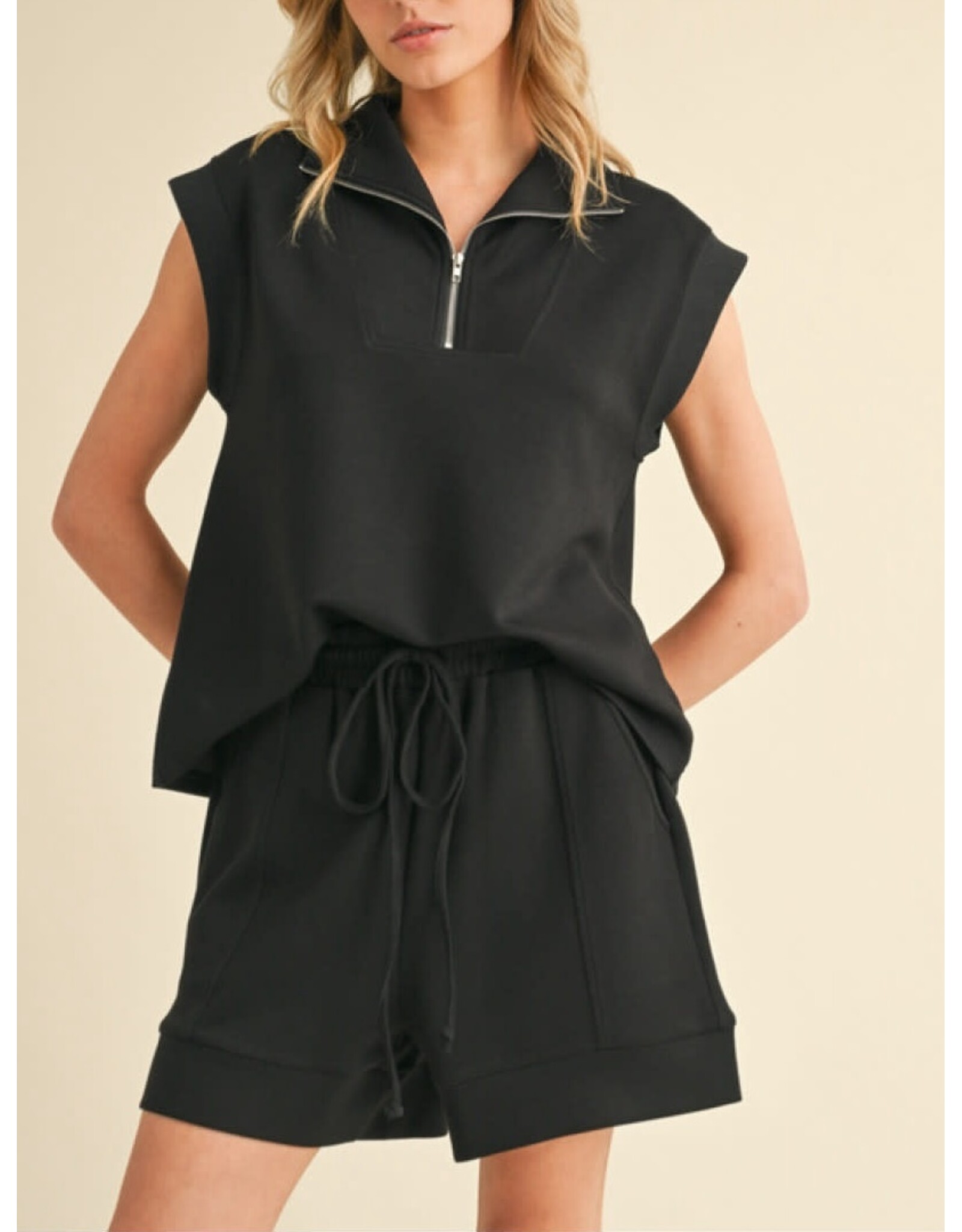 Robin Air Essentials Short Set