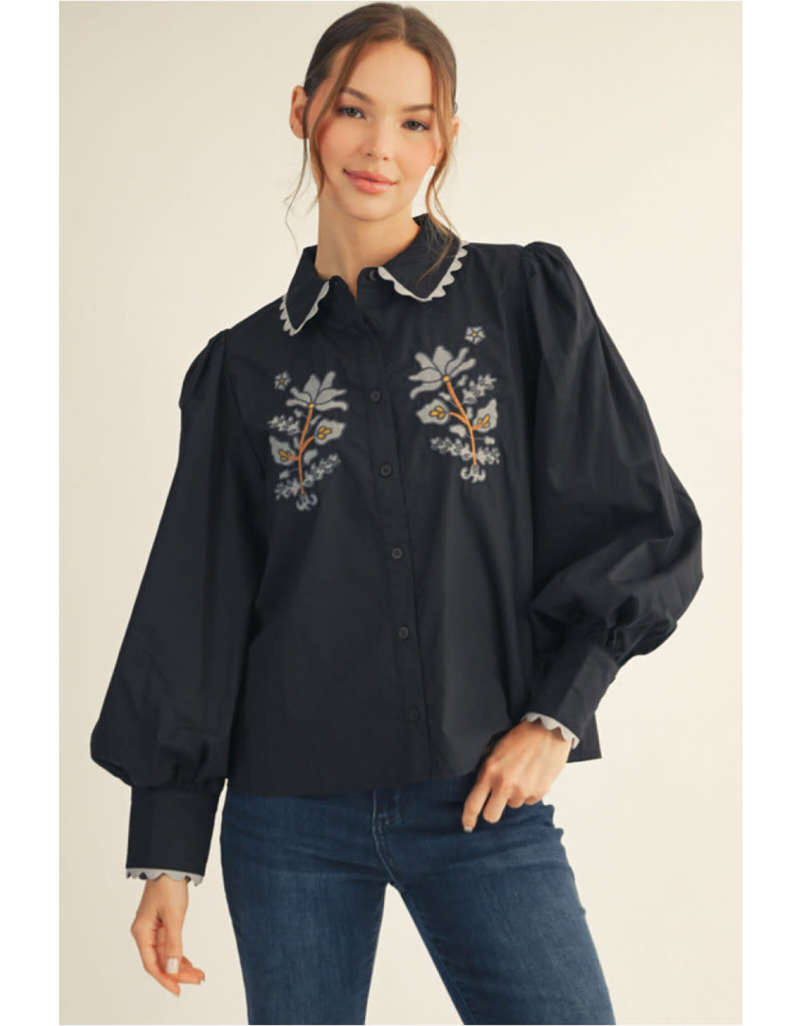Beck Embroidered Puff Sleeve Black Top