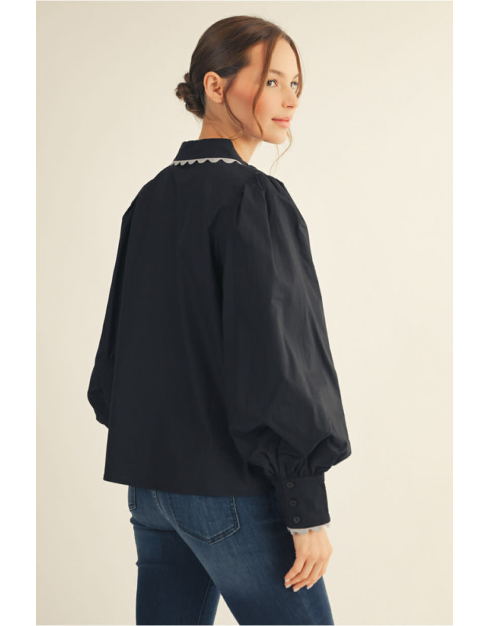 Beck Embroidered Puff Sleeve Black Top