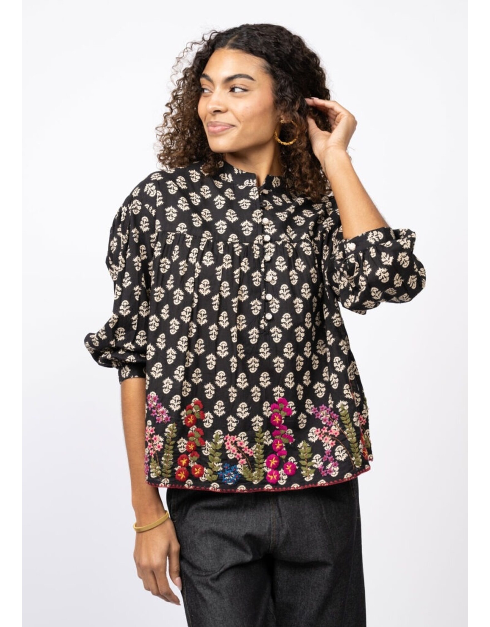 Ivy Jane Ivy Jane Field of Flowers Top Black