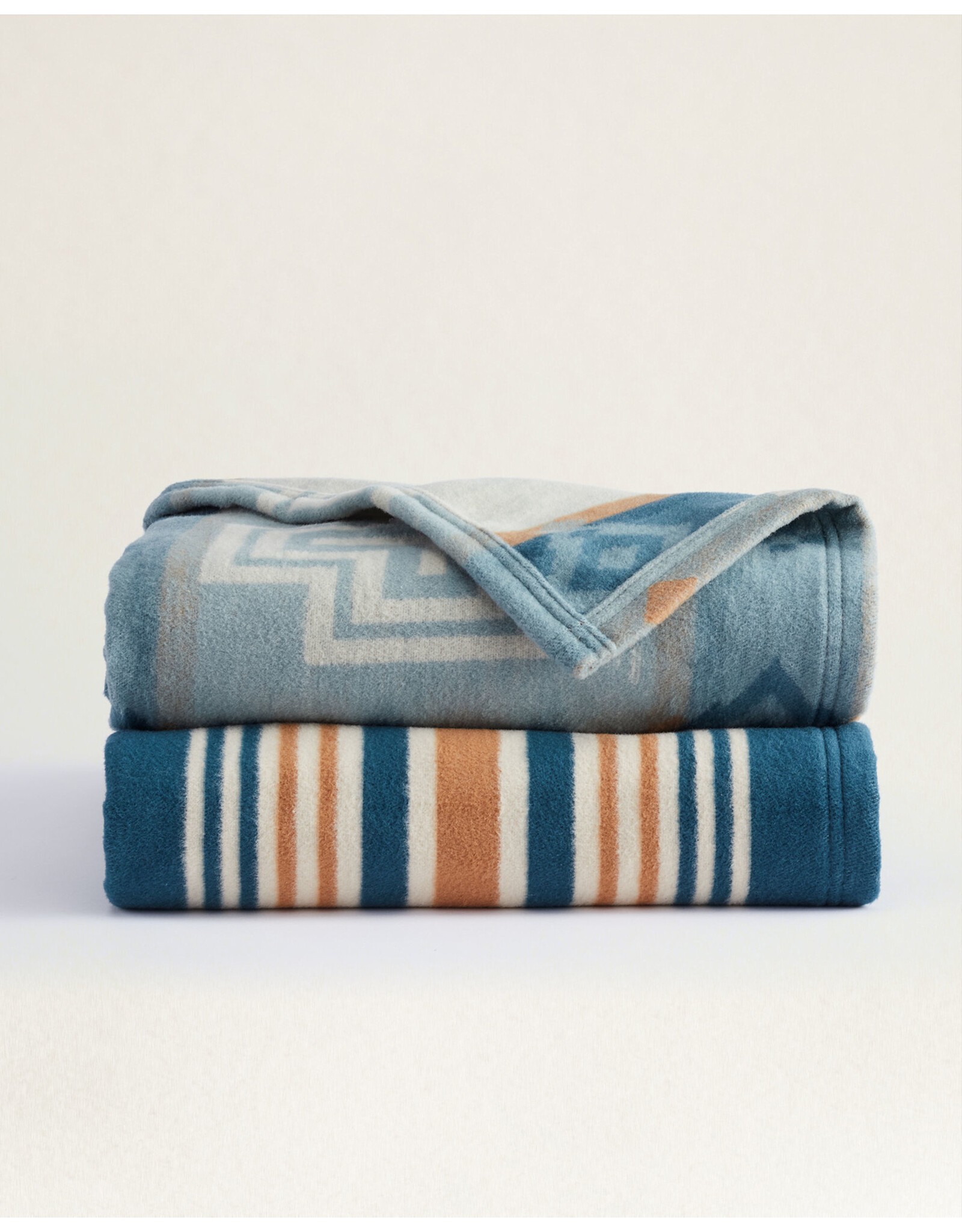 Pendleton Pendleton San Marino Organic Cotton Throw Gift Pack