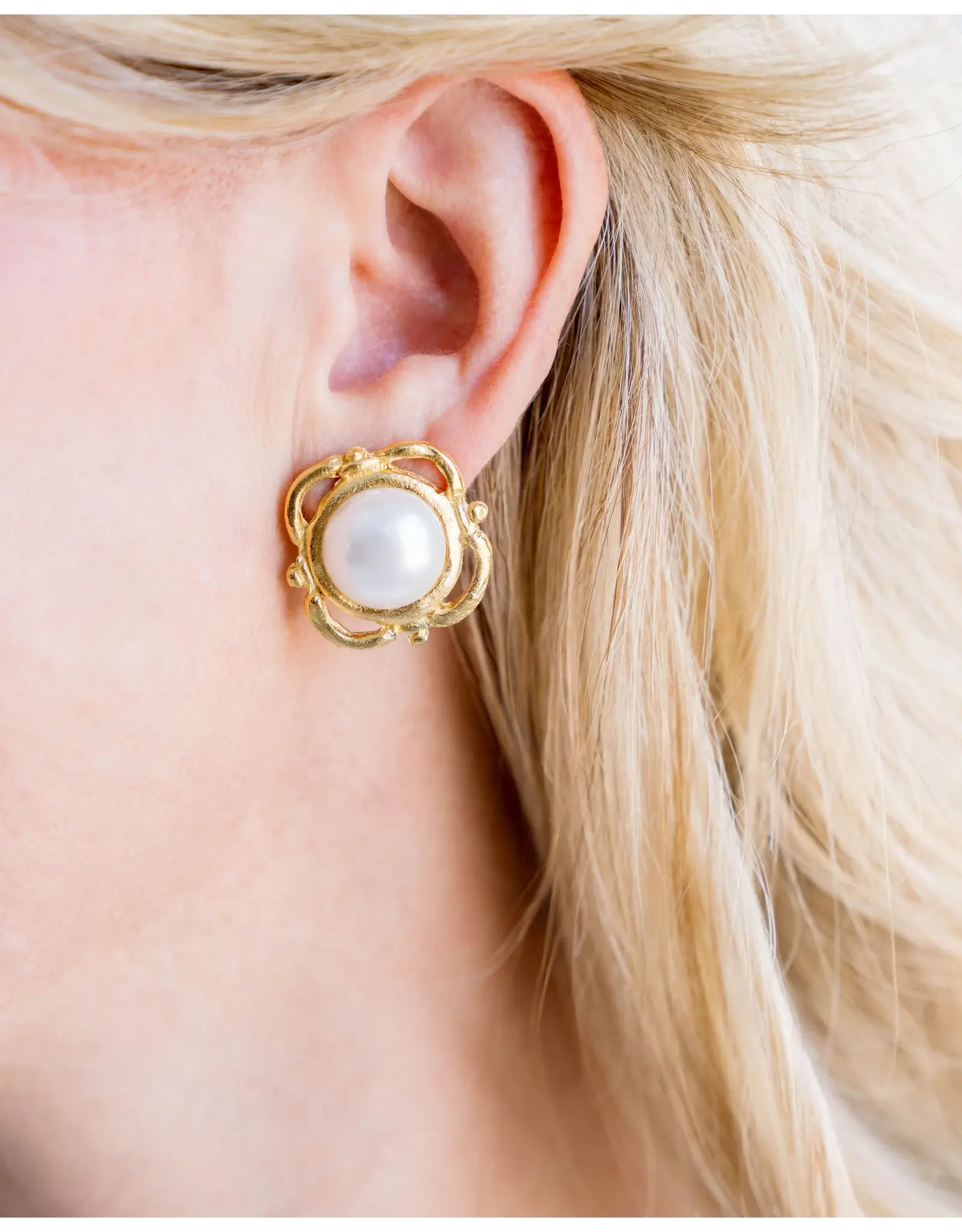 Susan Shaw Pearl Scroll Studs