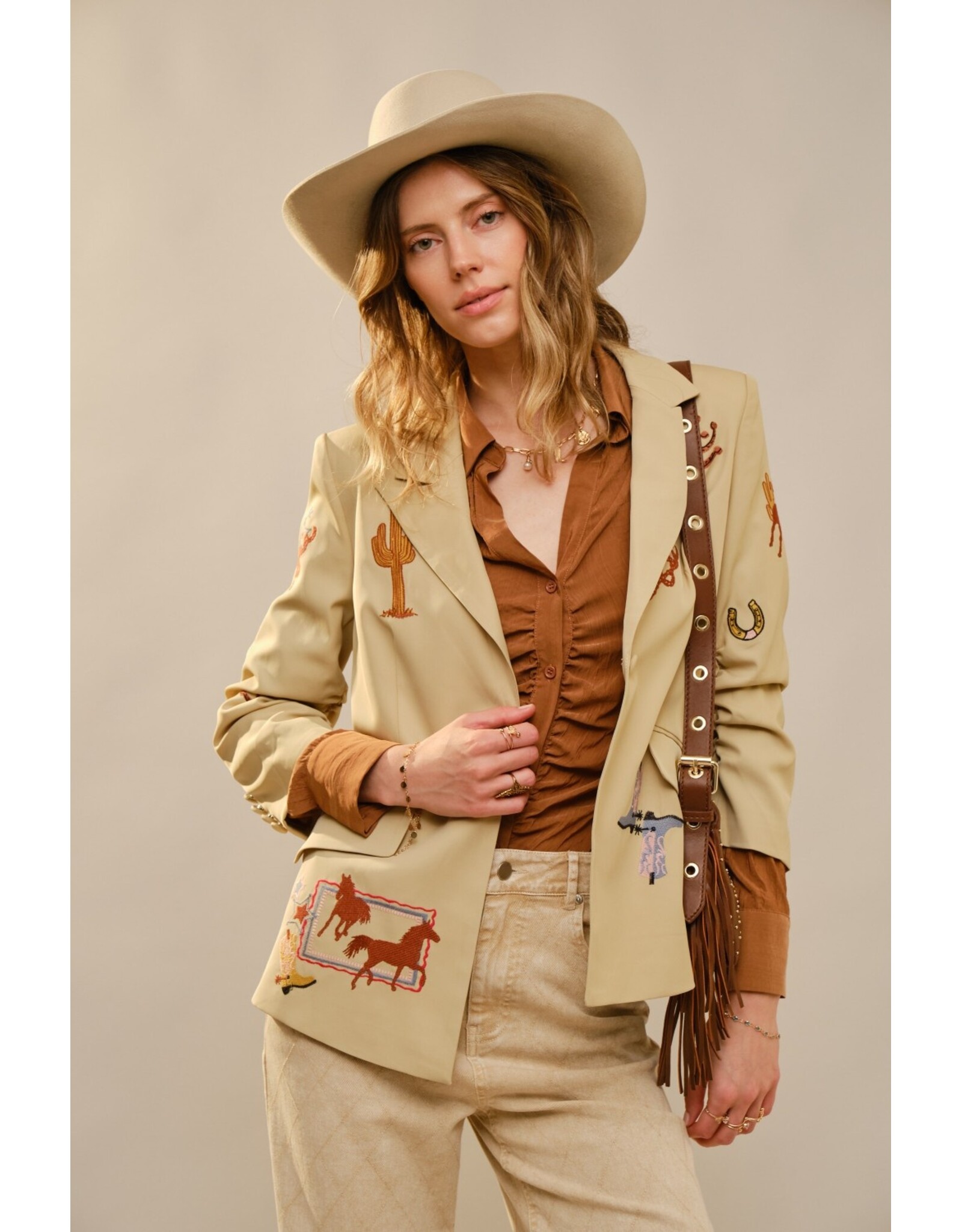 Dally Western Embroidery Ruched Sleeve Taupe Blazer