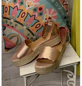 Rose Gold Scallop Sandal
