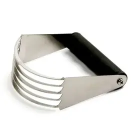 GRIP-EZ PASTRY BLENDER, BLACK