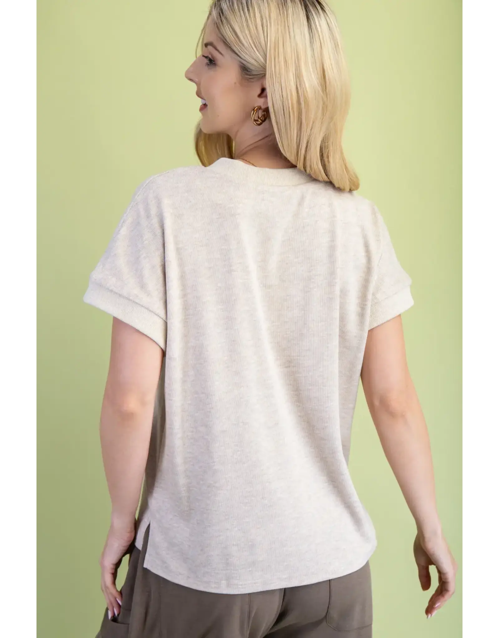 Nigella V-Neck Knit Shirt