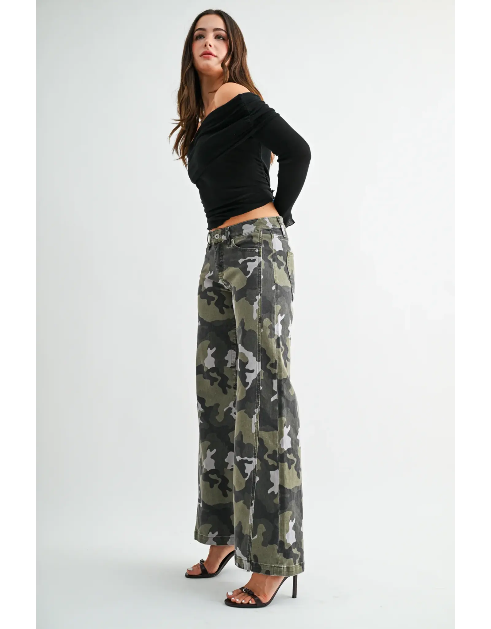 Macy Mid-Rise Wide Leg Tummy Tuck Jean Camo