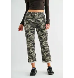 Milla Boyfriend Crop Camouflage Jean