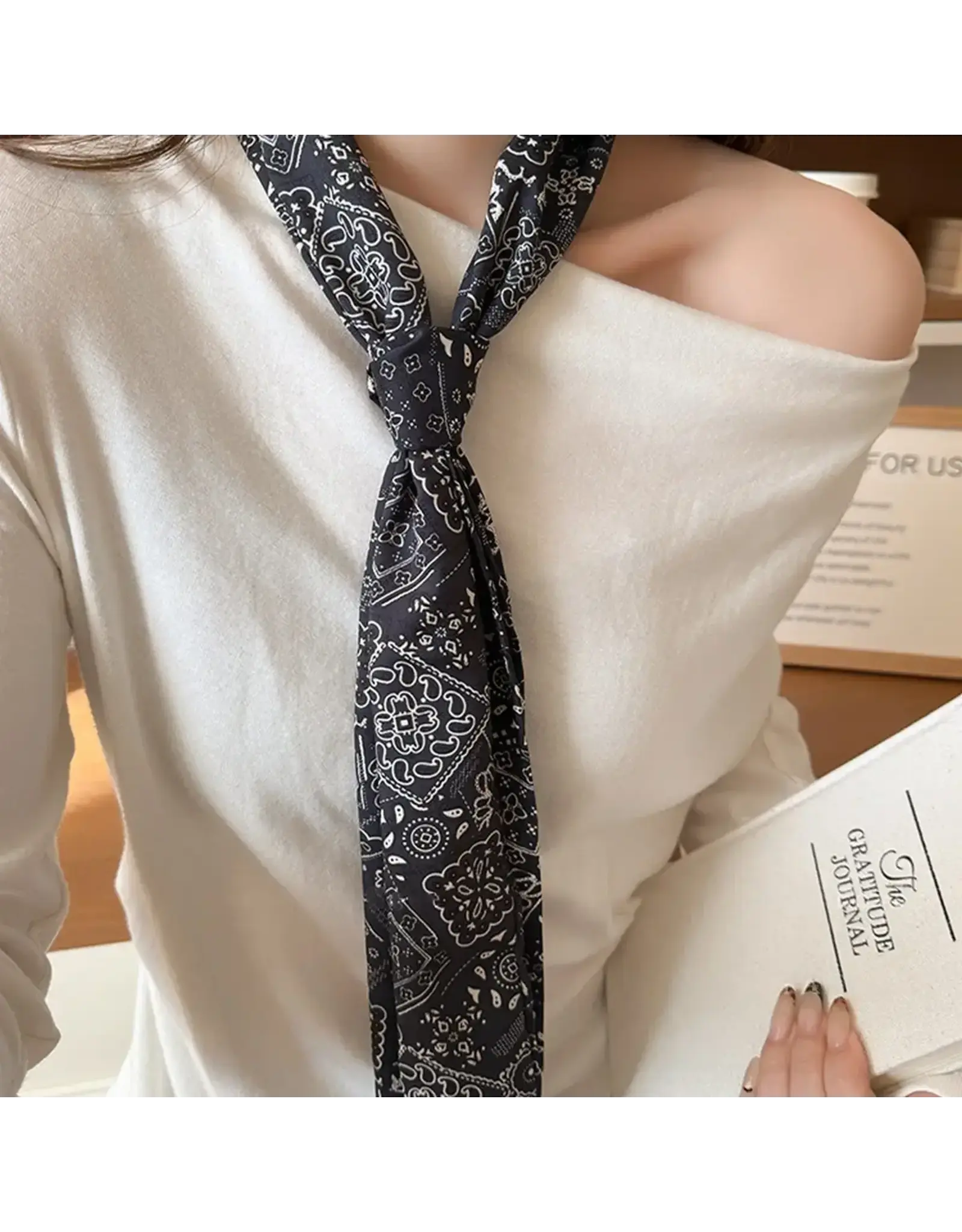Bandana Print Long Scarf / Belt