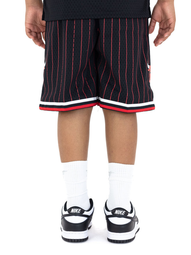 M&N Chicago Bulls 97-98 Swingman Short 'White, SMSHCP18151-CBUWHIT97