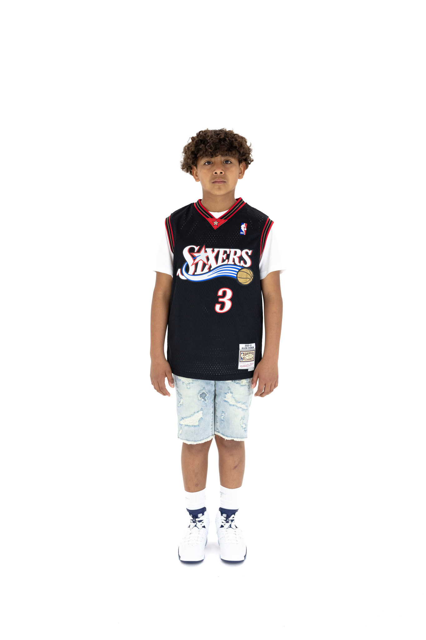 Men's Mitchell & Ness Allen Iverson White Philadelphia 76ers Hardwood Classics Swingman Jersey Size: Large