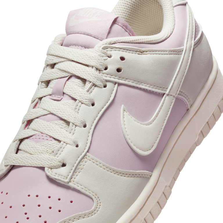 Wmns Nike Dunk Low