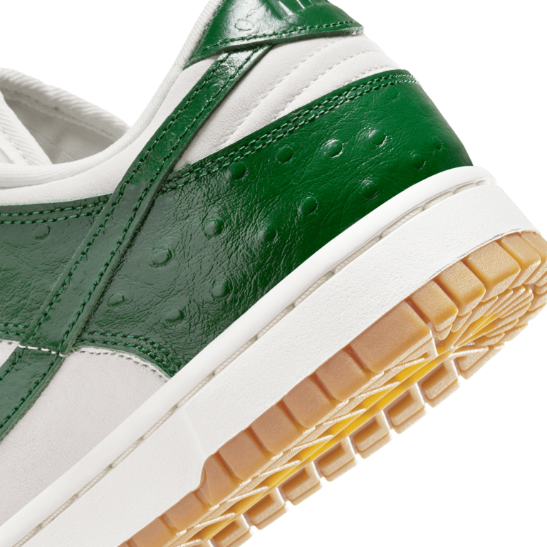 Nike Wmns Nike Dunk Low LX