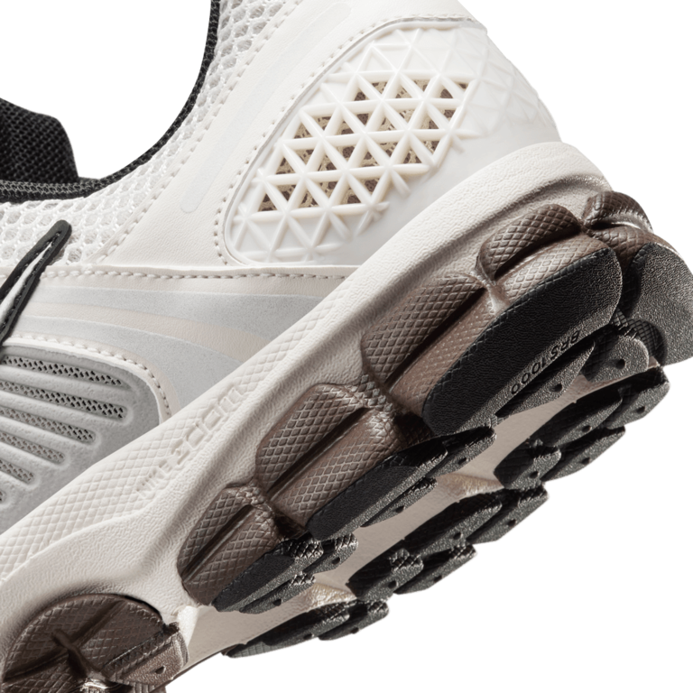 Nike Wmns Nike Zoom Vomero 5