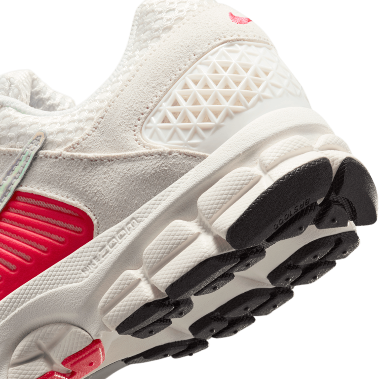 Nike Wmns Nike Zoom Vomero 5