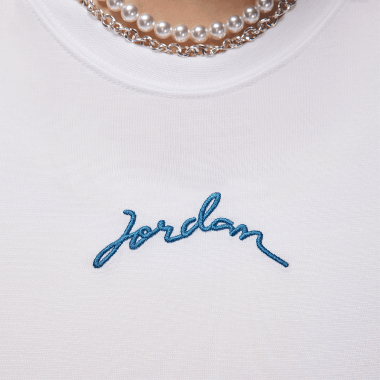 Wmns Air Jordan GFX Slim Crop Tee