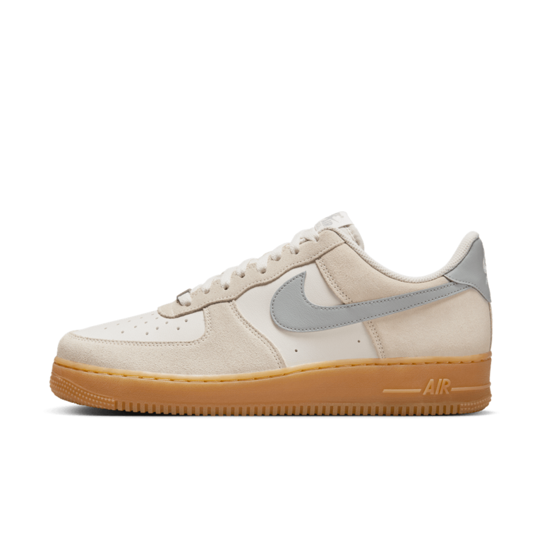 Nike Air Force 1 '07 LV8