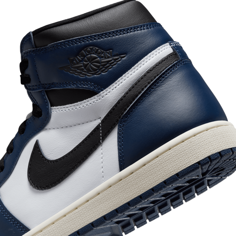 Air Jordan 1 Retro High OG "Midnight Navy"