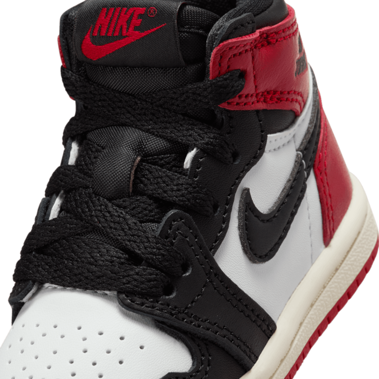 Air Jordan TD Air Jordan 1 Retro High OG