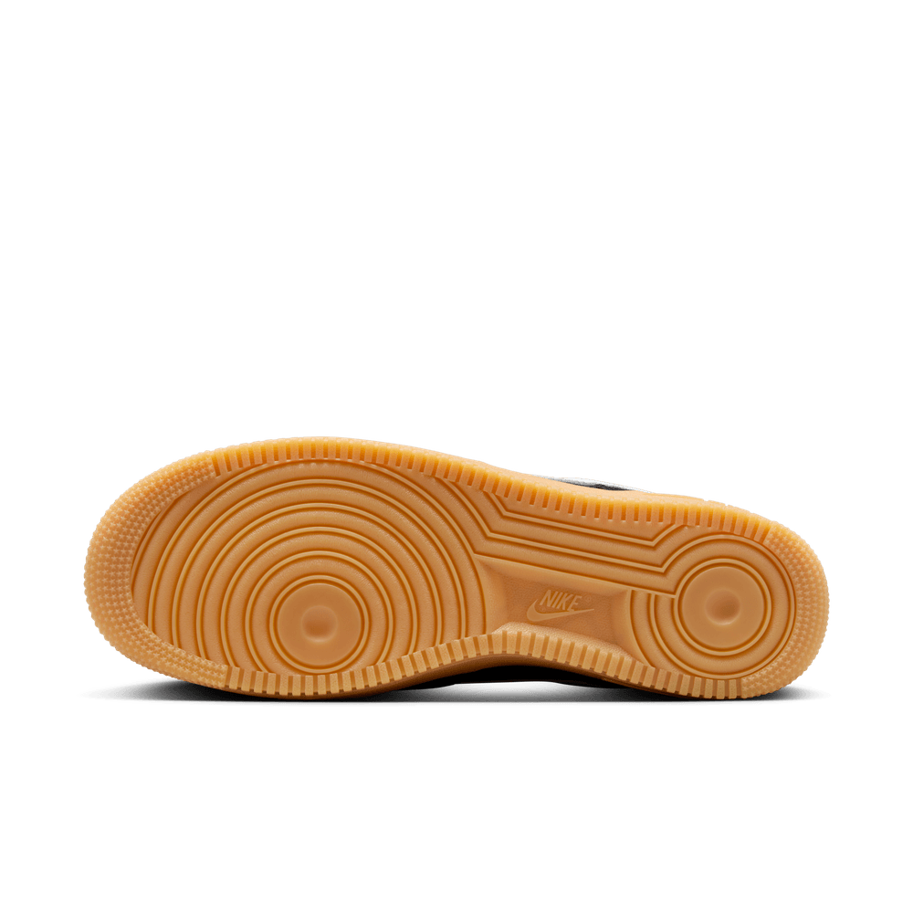 nike air force 1 07 se black gum