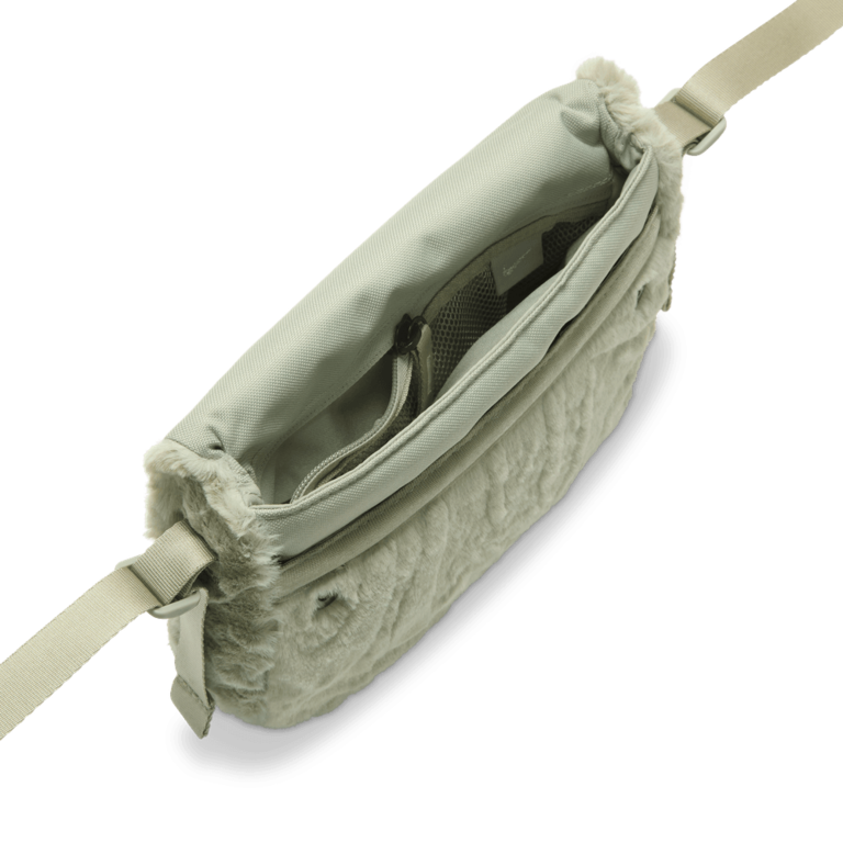 Nike Wmns Nike Sportswear Futura 365 Faux Fur Crossbody Bag