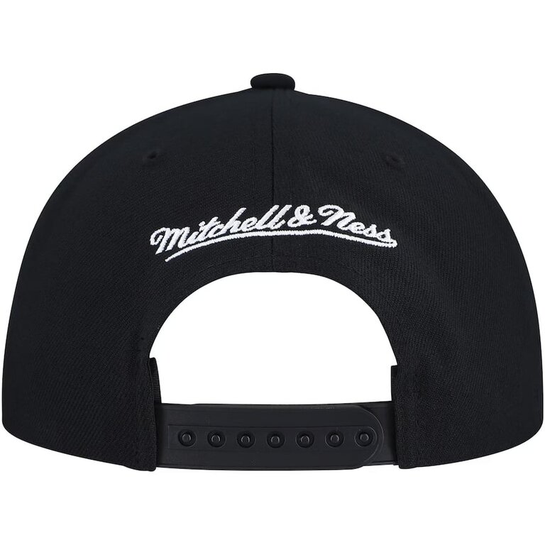 Mitchell & Ness M&N Chicago Bulls NBA Throw Down Snapback