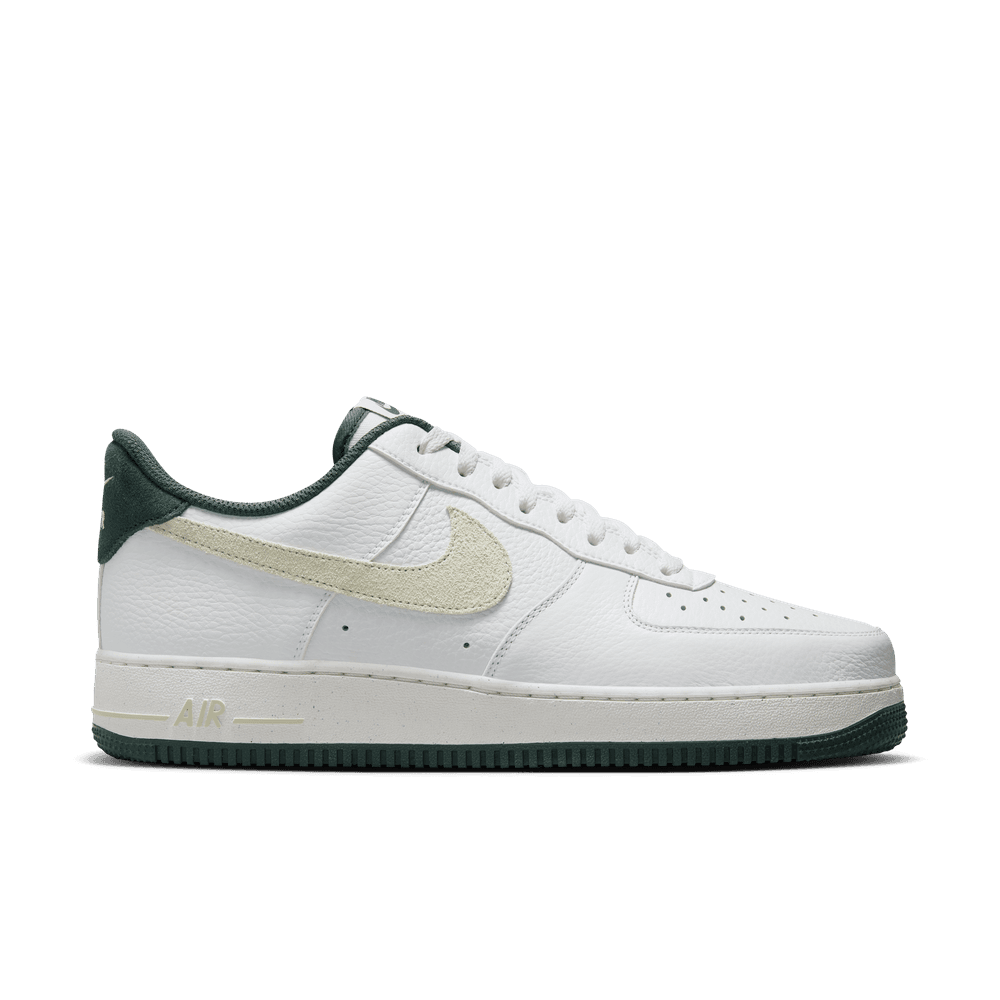 nike air force 1 lv8 fashion sneakers