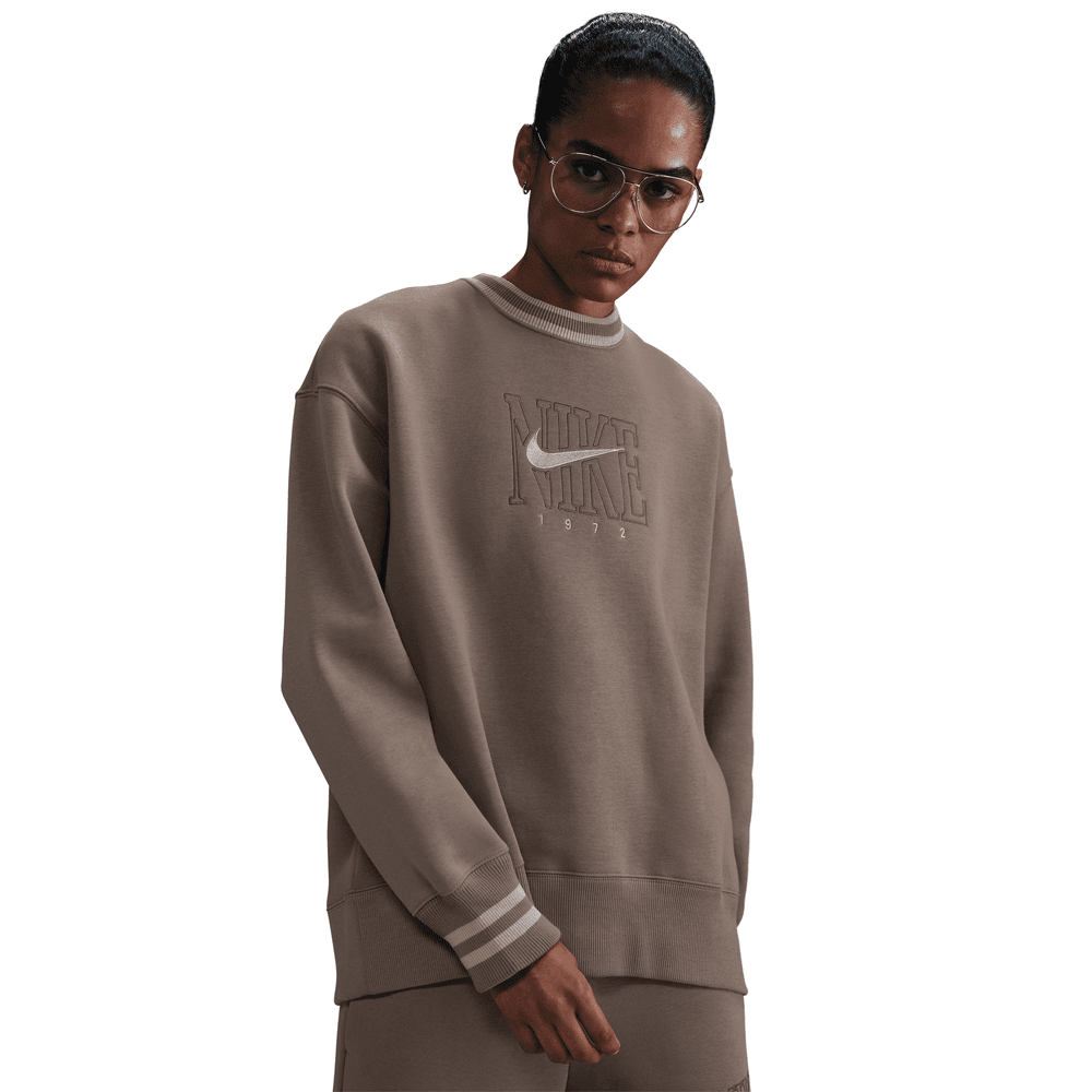 Wmns Nike SPW PHN Fleece OS Graphic Crewneck 'Mink BRN Wmns Nike SPW PHN Fleece OS Graphic Crewneck 'Mink BRN