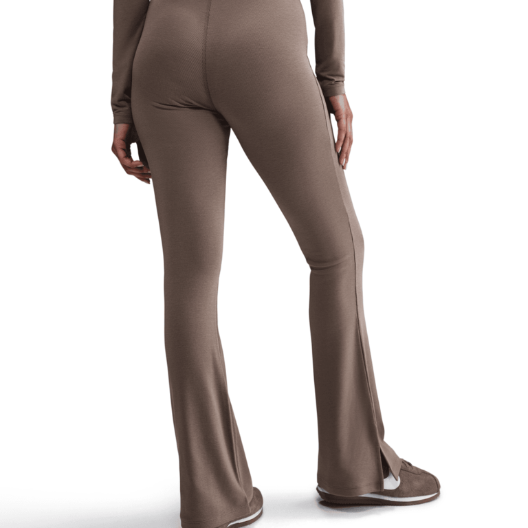 Nike Wmns Nike Sportswear Chill Knit Flared Legging