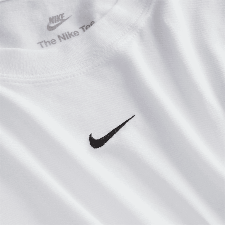 Nike Wmns Nike Sportswear Chill Knit Tee