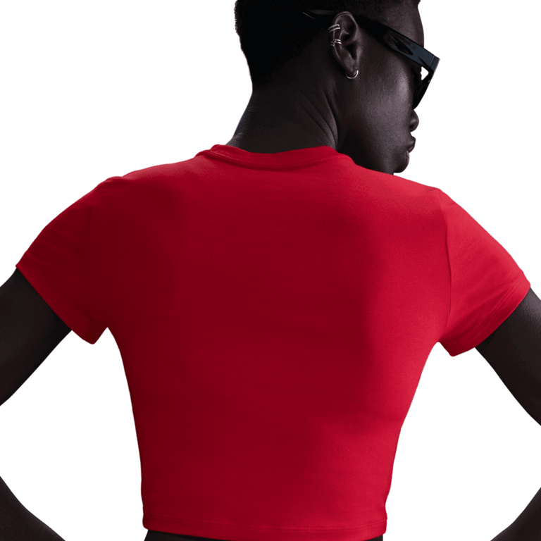 Nike Wmns Nike Sportswear Chill Knit Slim Cropped Tee