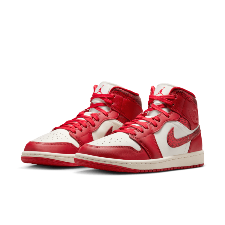 国内配送 NIKE W AIR JORDAN 1 MID SE SAIL/VARSITY RED WMNS Air Jordan 1 Mid SE – 'Sail/Varsity Red' – Kicks Lounge