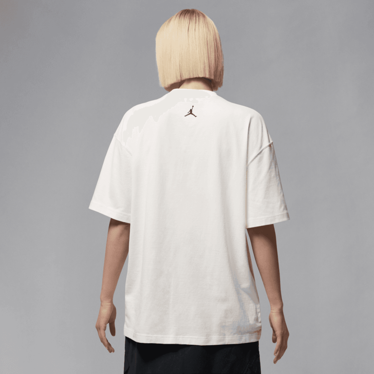 Air Jordan WMNS Air Jordan Oversized Short-Sleeve Graphic Tee