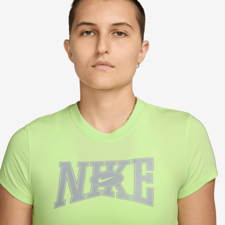 Nike Wmns Nike Sportswear Slim Cropped Tee