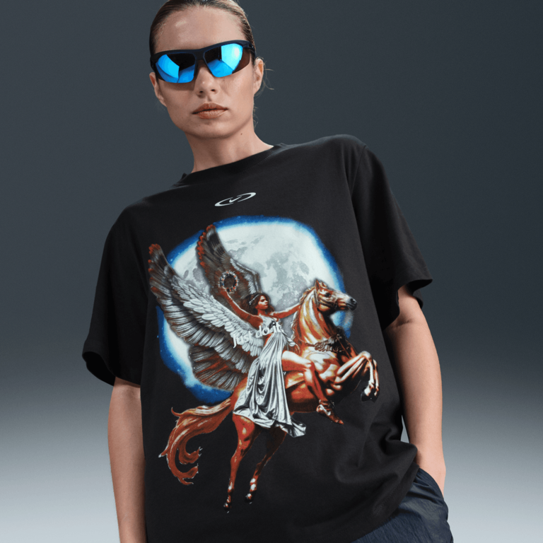 Nike Wmns Nike Sportswear Essential Tee