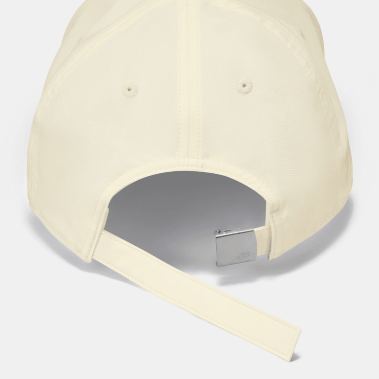 Nike Nike Dri-FIT Club Metal Logo Cap